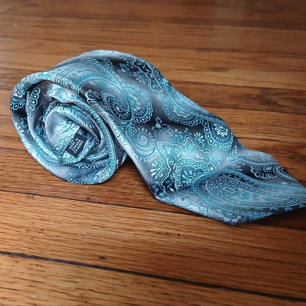Bachrach - Men's 100% Italian Silk Blue/Gray/White Paisley Designer Necktie